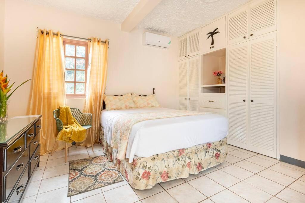 Shaw Park Gem Apt 12A Ocho Rios Exterior photo